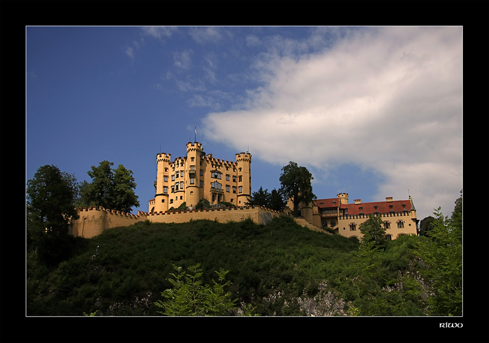 Hohenschwangau von unterhalb....