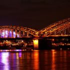 Hohenzollerbrücke bei Nacht