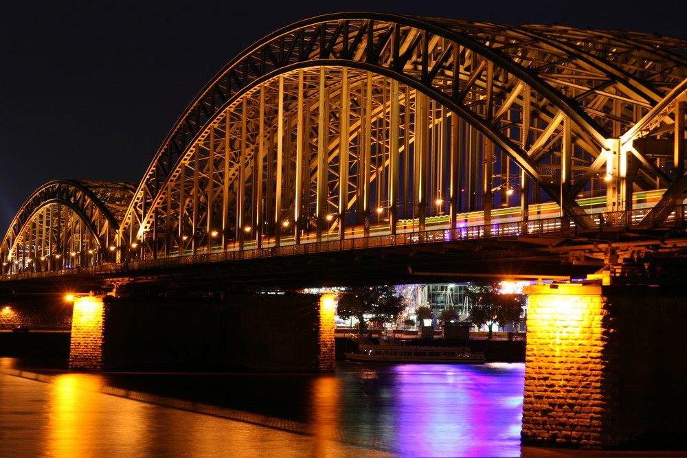 Hohenzollerbrücke - Köln