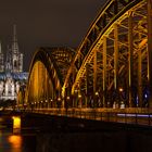 Hohenzollern Brücke bei Nacht