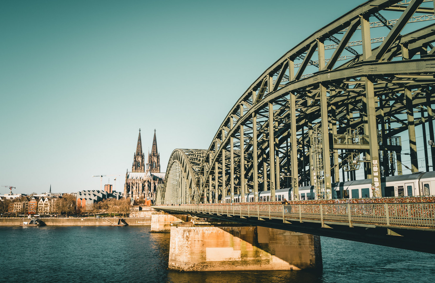 Hohenzollern Brücke meets Kölner Dom 