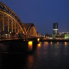 Hohenzollern Brücke mit Blick nach Deutz