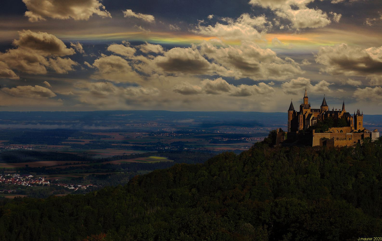 Hohenzollern im Eisregenbogen