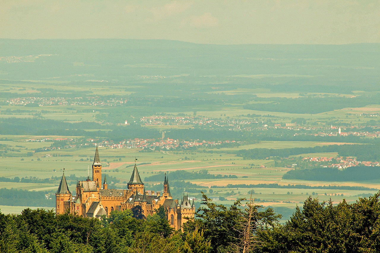 Hohenzollern im Frühsommer