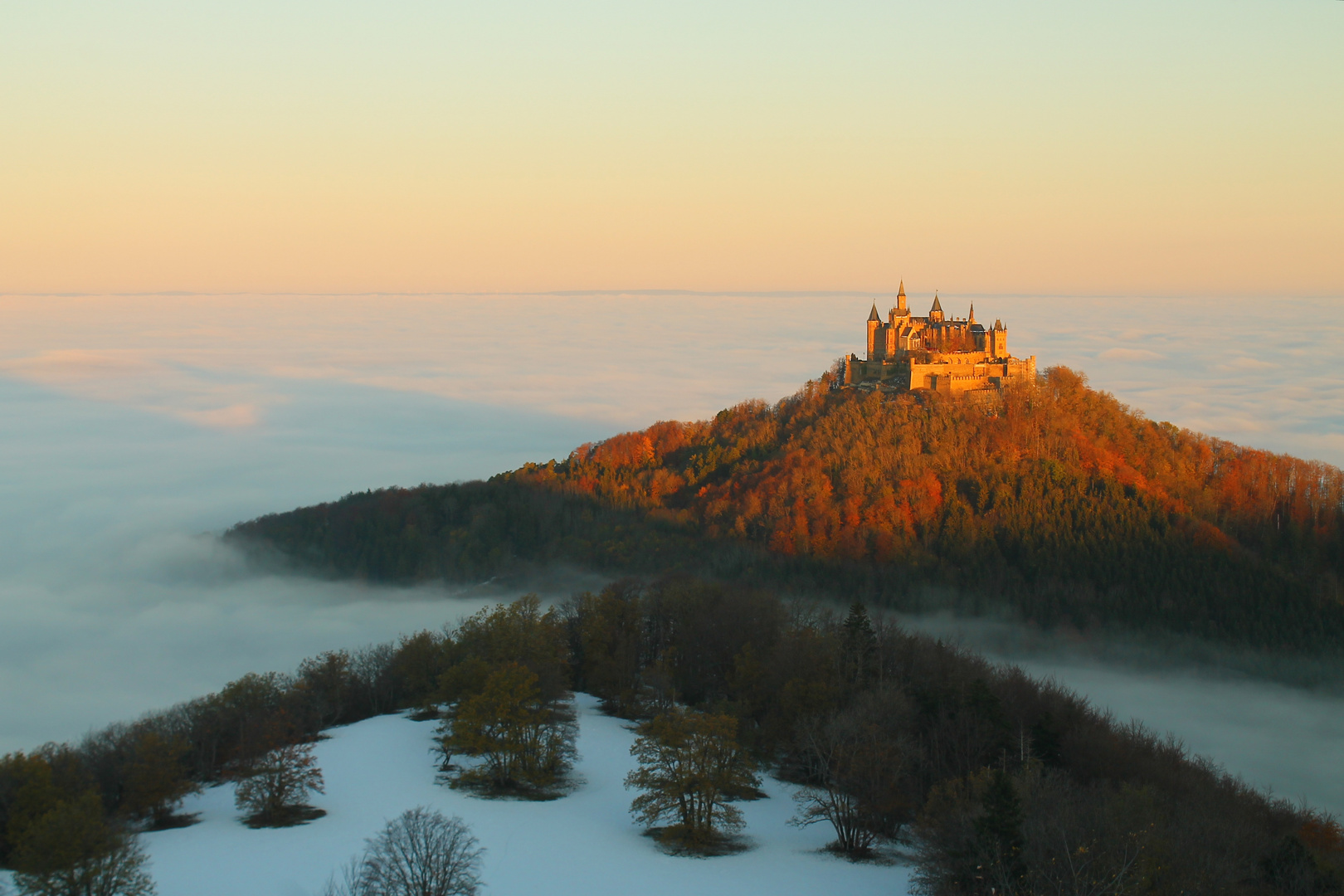 Hohenzollern im Nebel