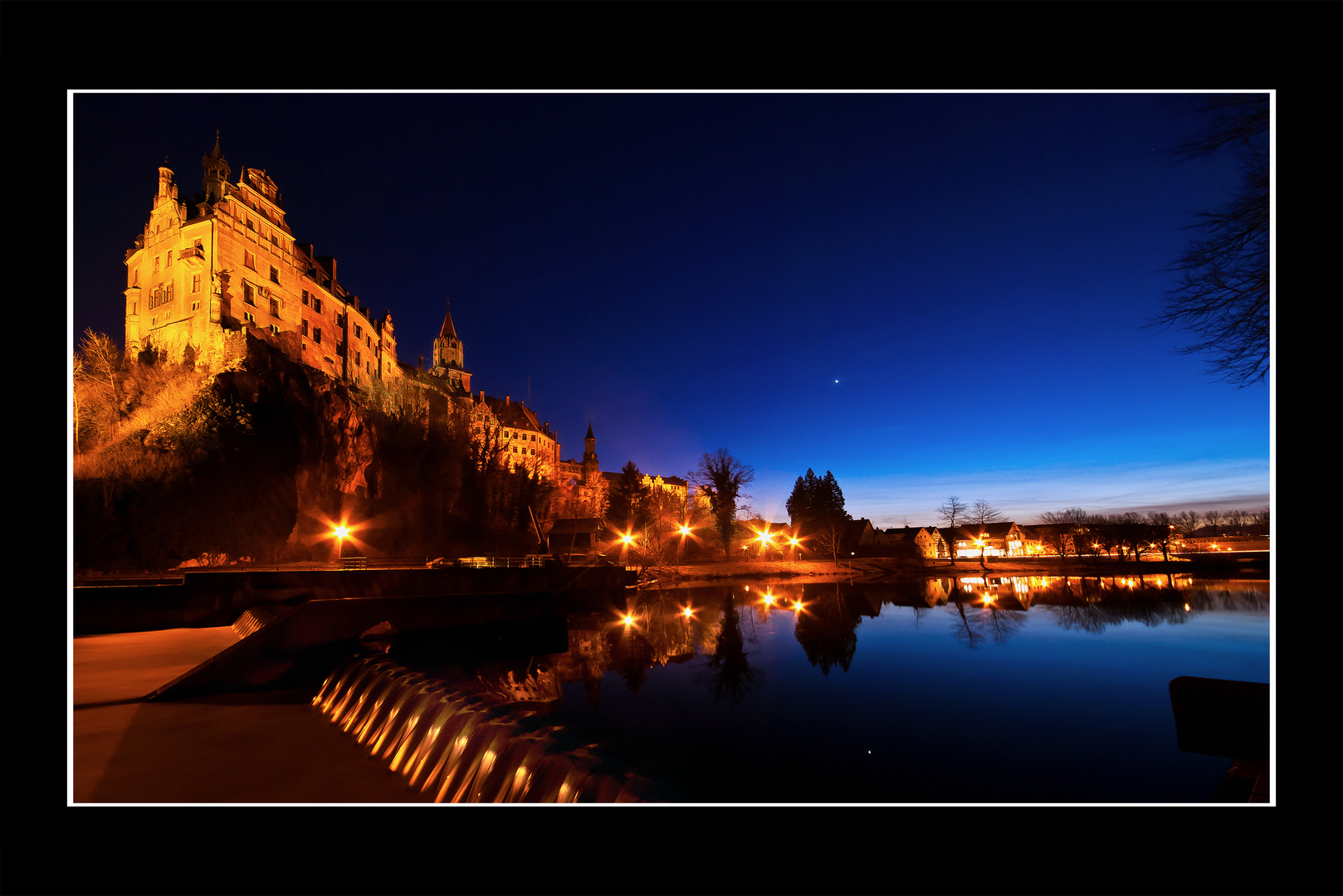 Hohenzollern-Schloss Sigmaringen bei Nacht