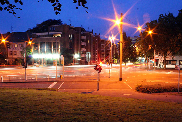 Hohenzollern Str. bei Nacht