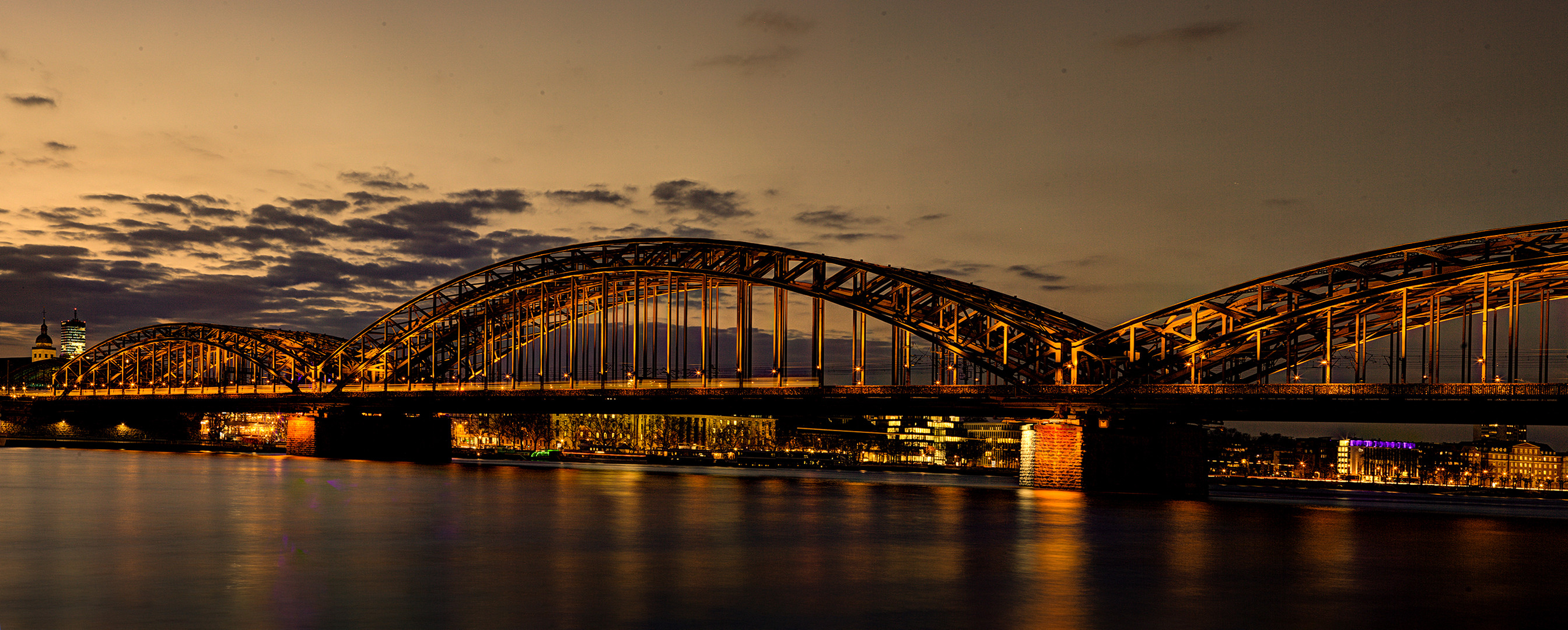 Hohenzollernbrücke 001