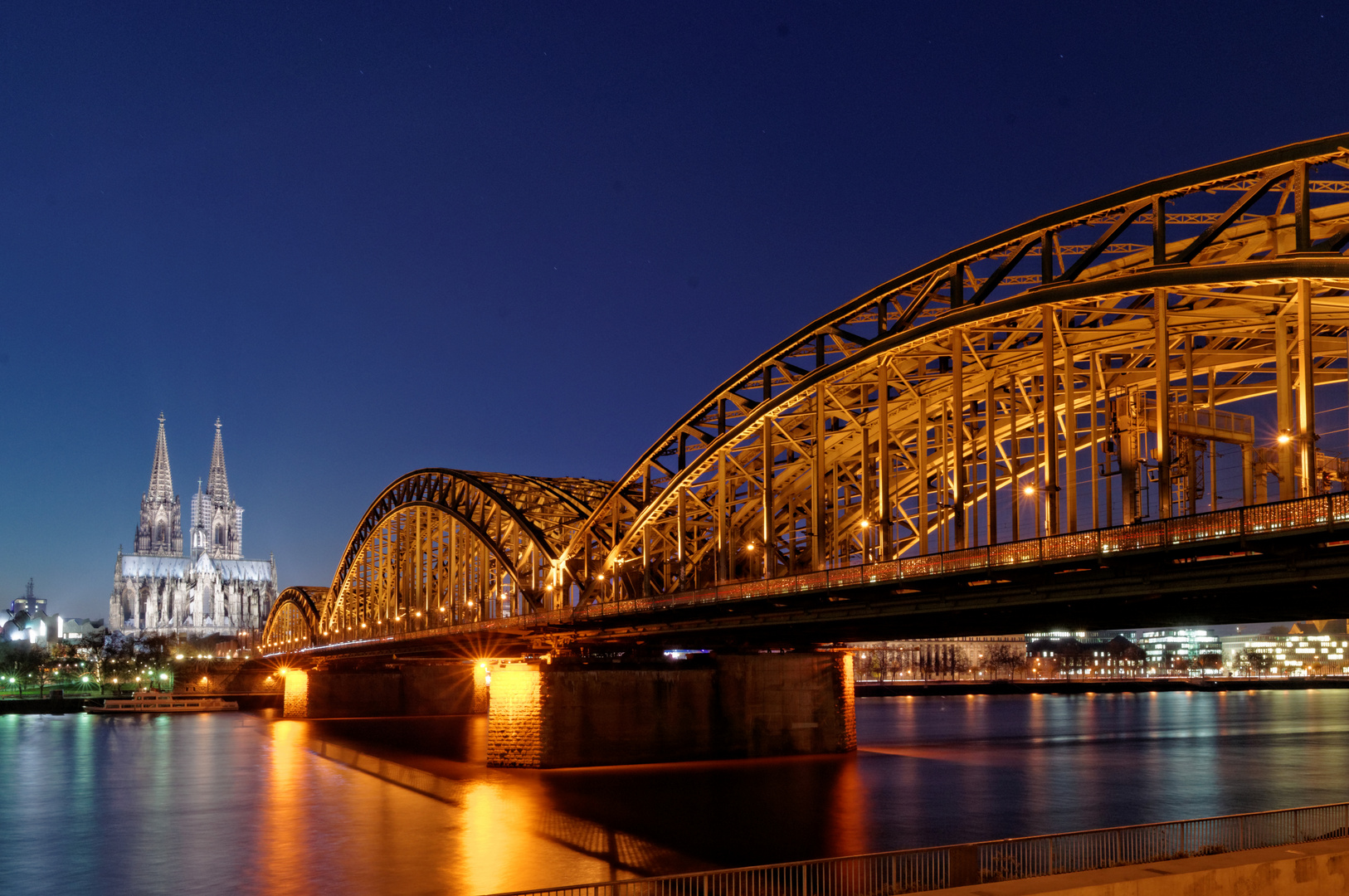 Hohenzollernbrücke at Night