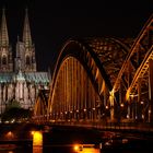 Hohenzollernbrücke bei Nacht