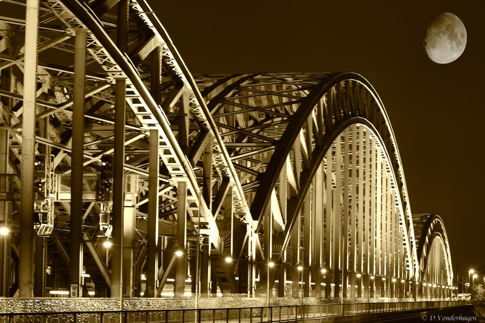 Hohenzollernbrücke in Köln