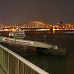 Hohenzollernbrücke in Köln bei Nacht /02