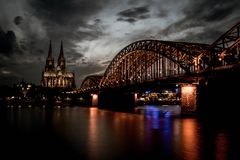 Hohenzollernbrücke, Köln