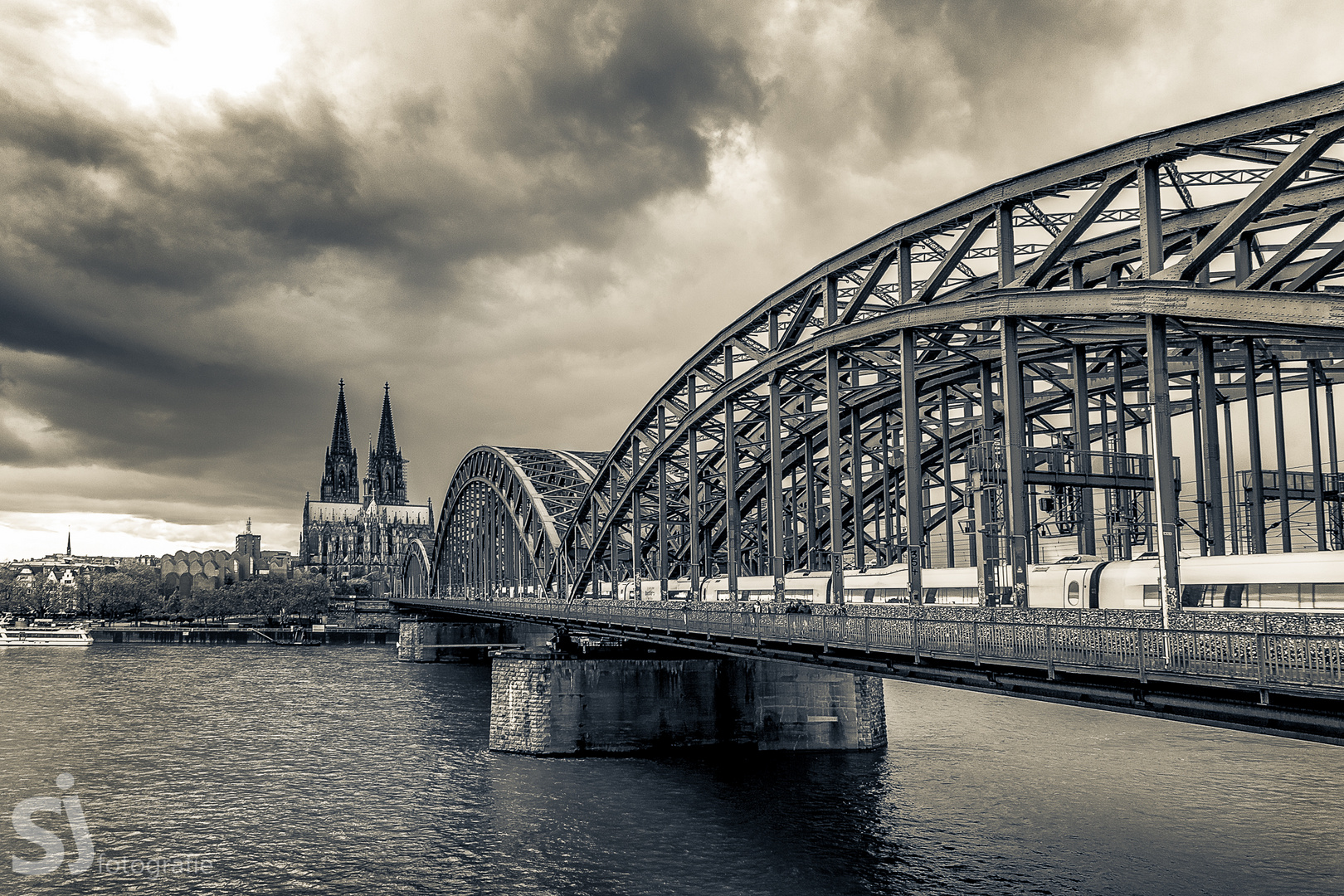 Hohenzollernbrücke Köln