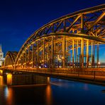 Hohenzollernbrücke mit Dom