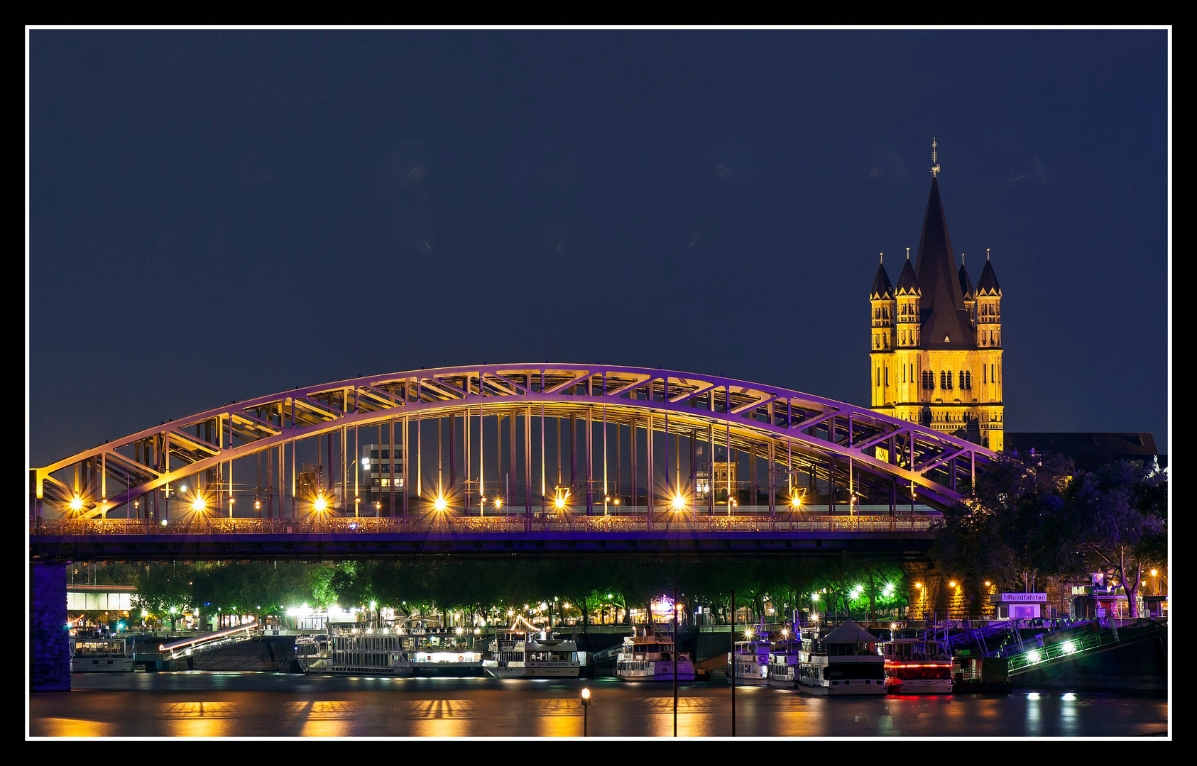 Hohenzollernbrücke mit Kirche Groß St. Martin