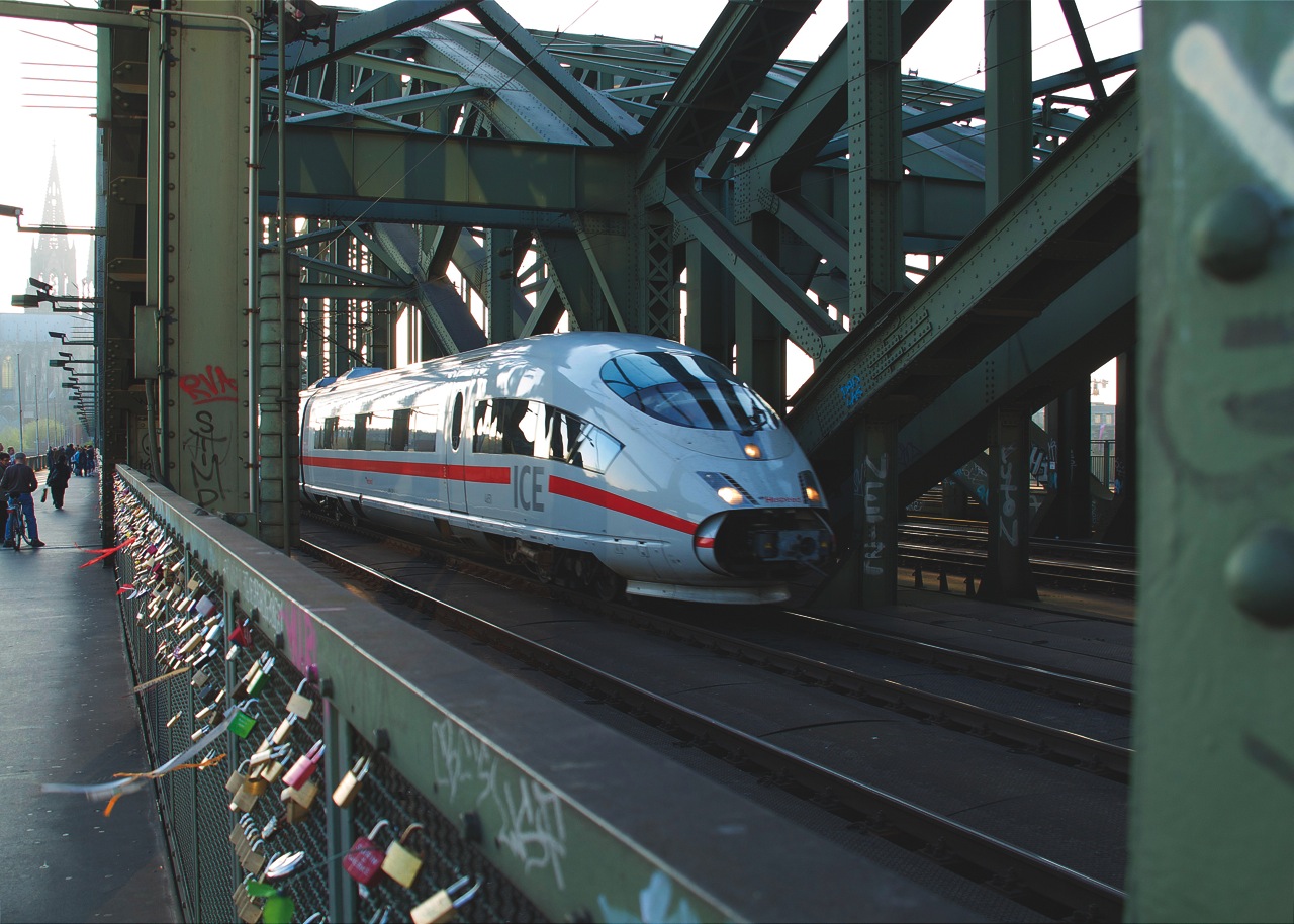 Hohenzollernbrücke mit Liebesschlössern