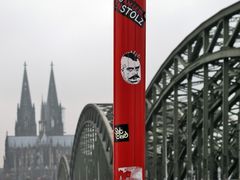 Hohenzollernbrücke und Dom....