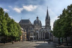 Hoher Dom zu Aachen .....