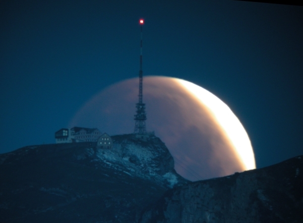 Hoher Kasten - Mondfinsternis im Alpstein