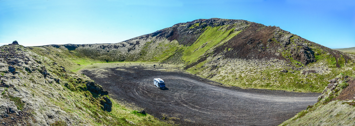 Holaholar-Ringkrater in Islands Westen