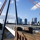 Holbeinsteg und Innenstadt Frankfurt