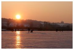 HOLIDAY ON ICE