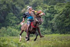  Holla, die Waldfee ~ Pasola di Perbukitan