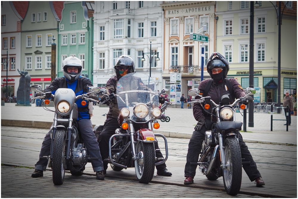 Holländische Harley Damen