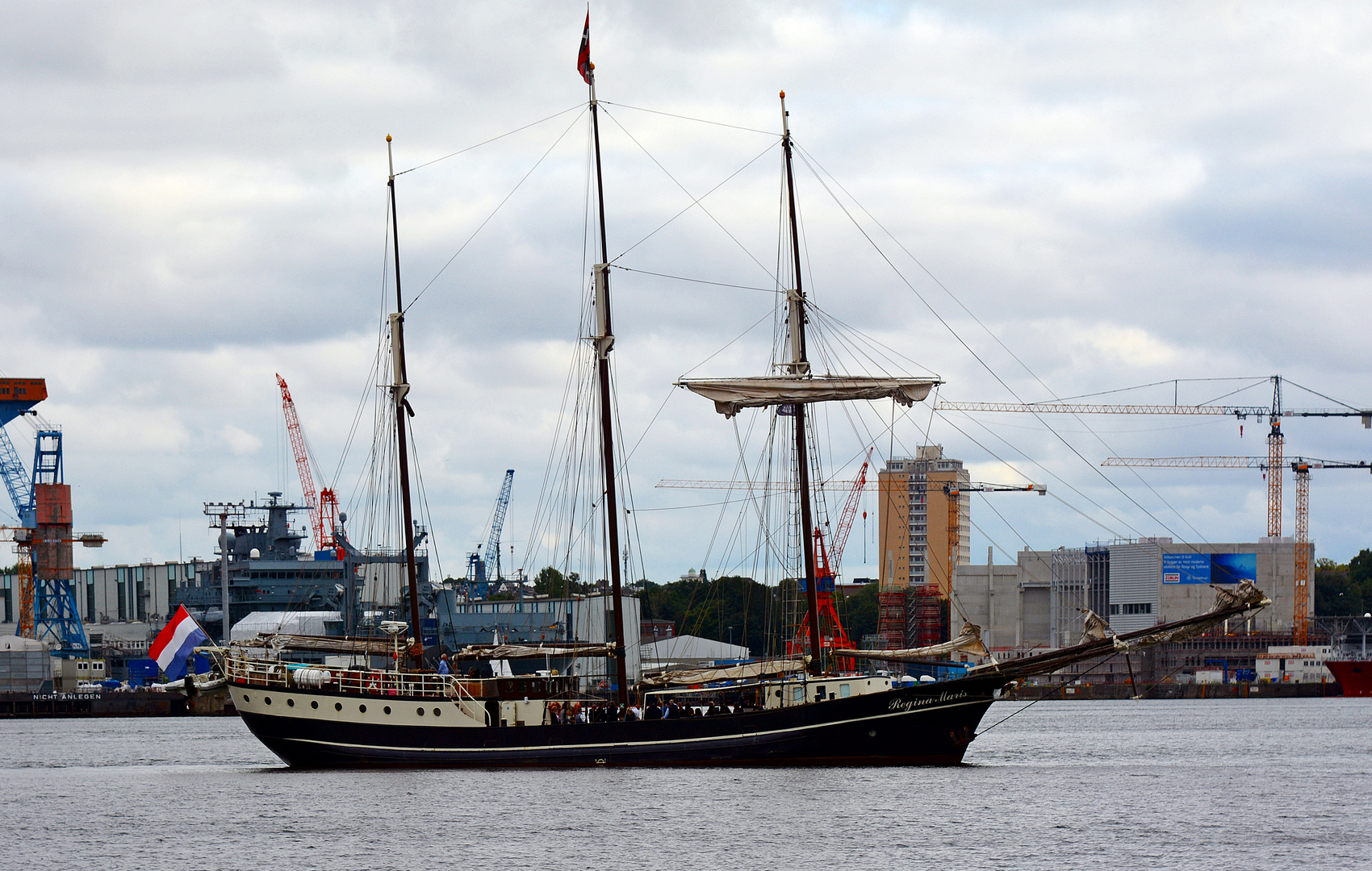 Holländische Traditionssegler im Kieler Hafen