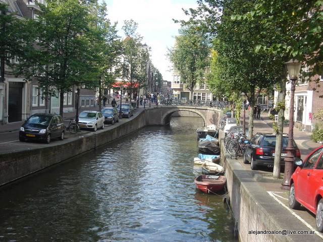 Holland Canals (by Ale Alonso)