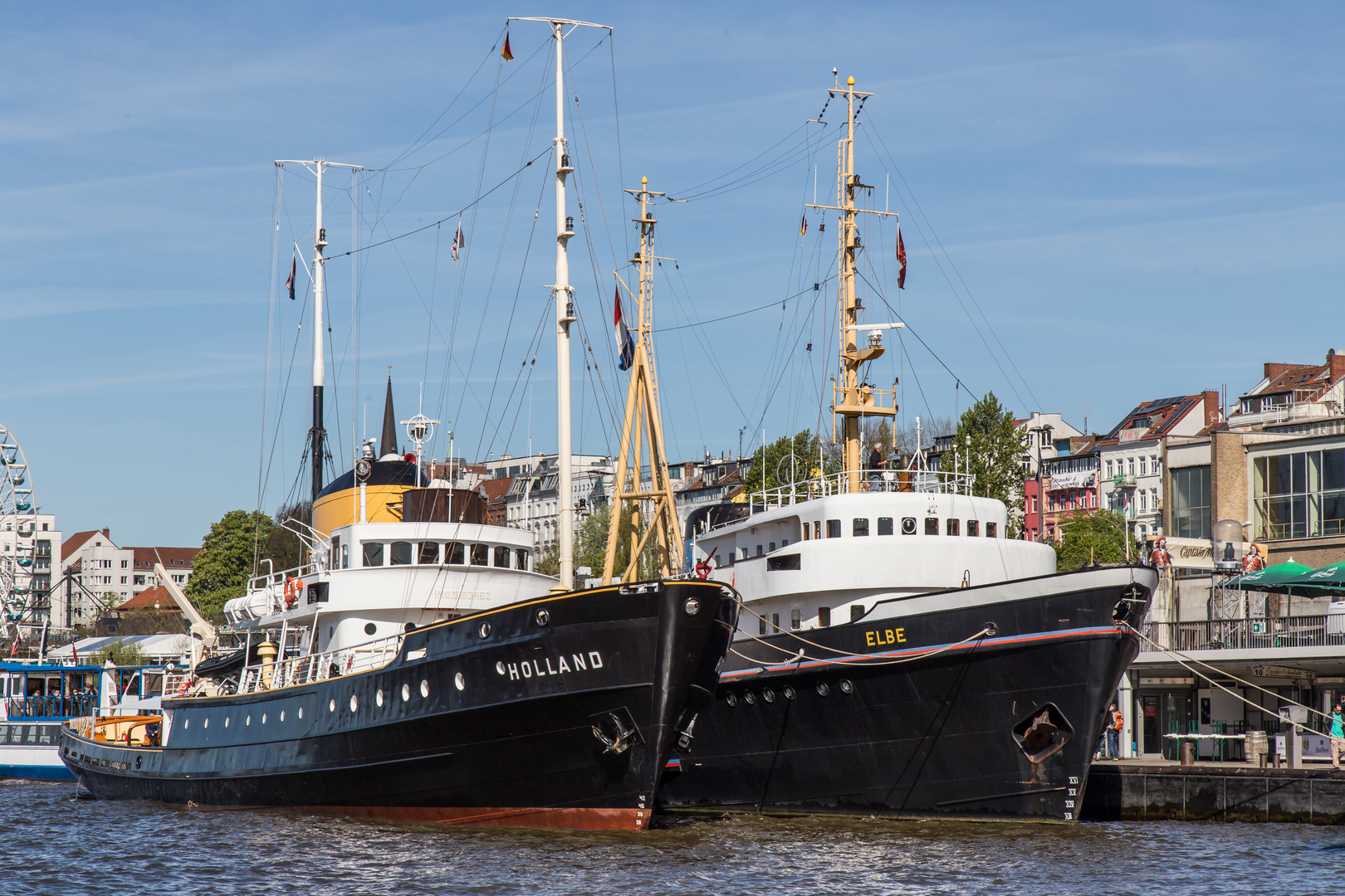 HOLLAND liegt an der ELBE - man lernt doch nie aus ;-)