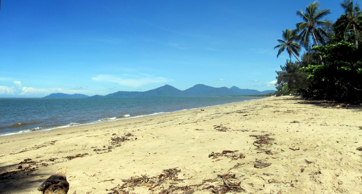 Holloways Beach, Cairns, Australia