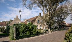 Hollum (Ameland) - Olfert Pieter Lapstraat - Captain Houses