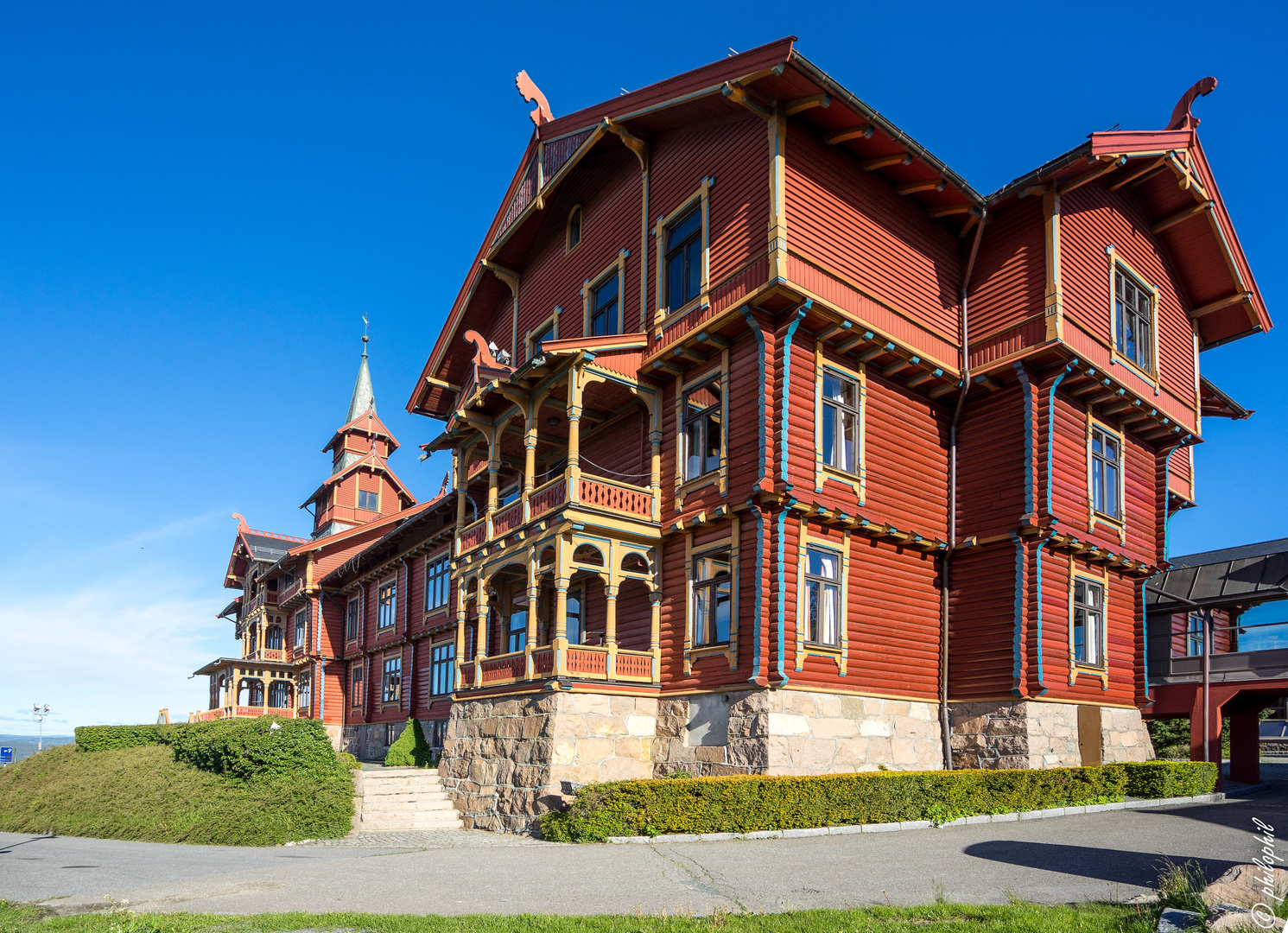 Holmenkollen Hotel