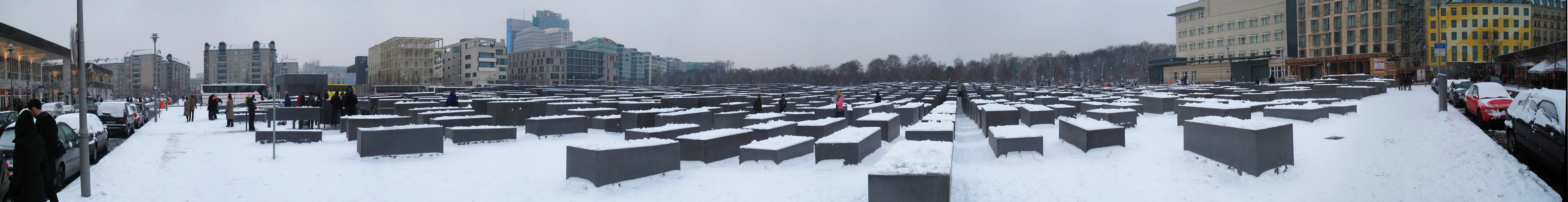 Holocaust-Mahnmal im Schnee