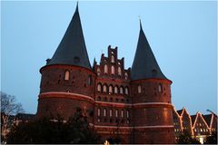 Holstentor dämmerung