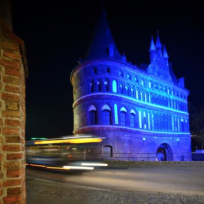 Holstentor in blau