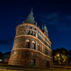 Holstentor zur Blauen Stunde