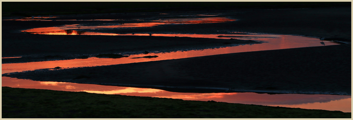 holy island sands at sunset 11