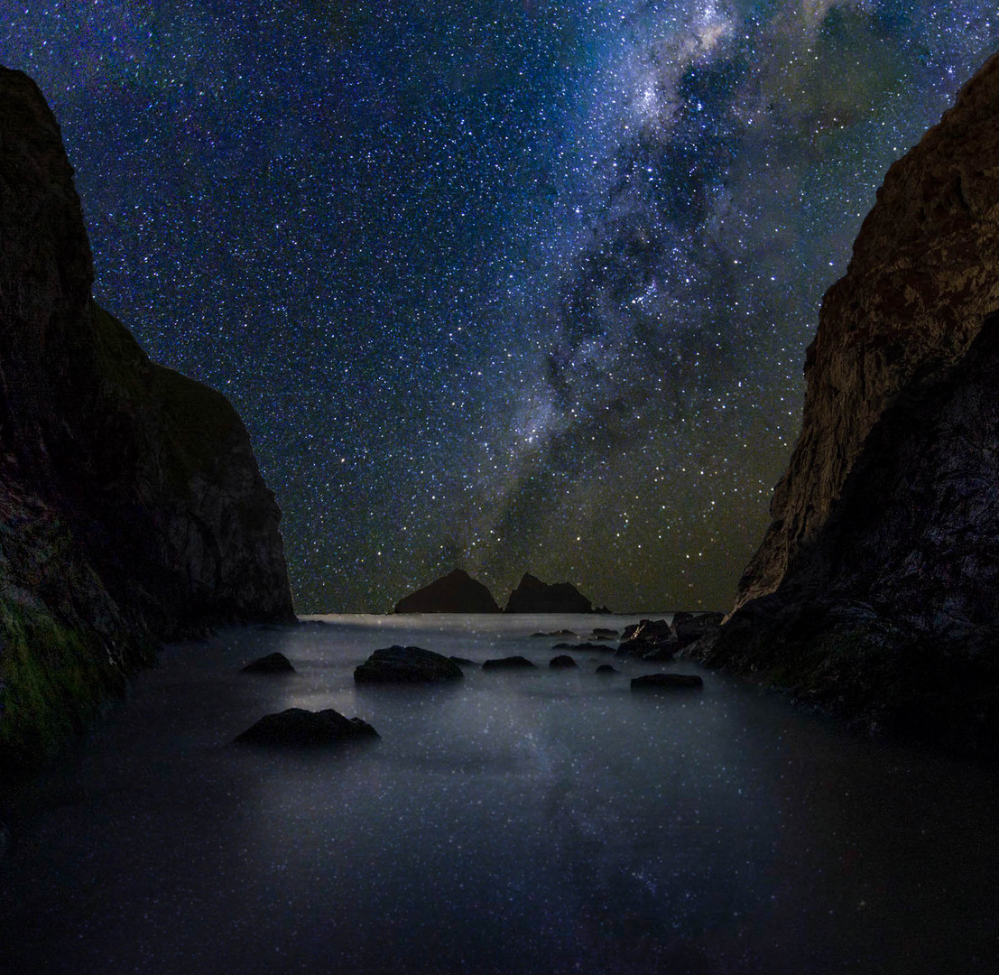 Holywell Bay bei Nacht