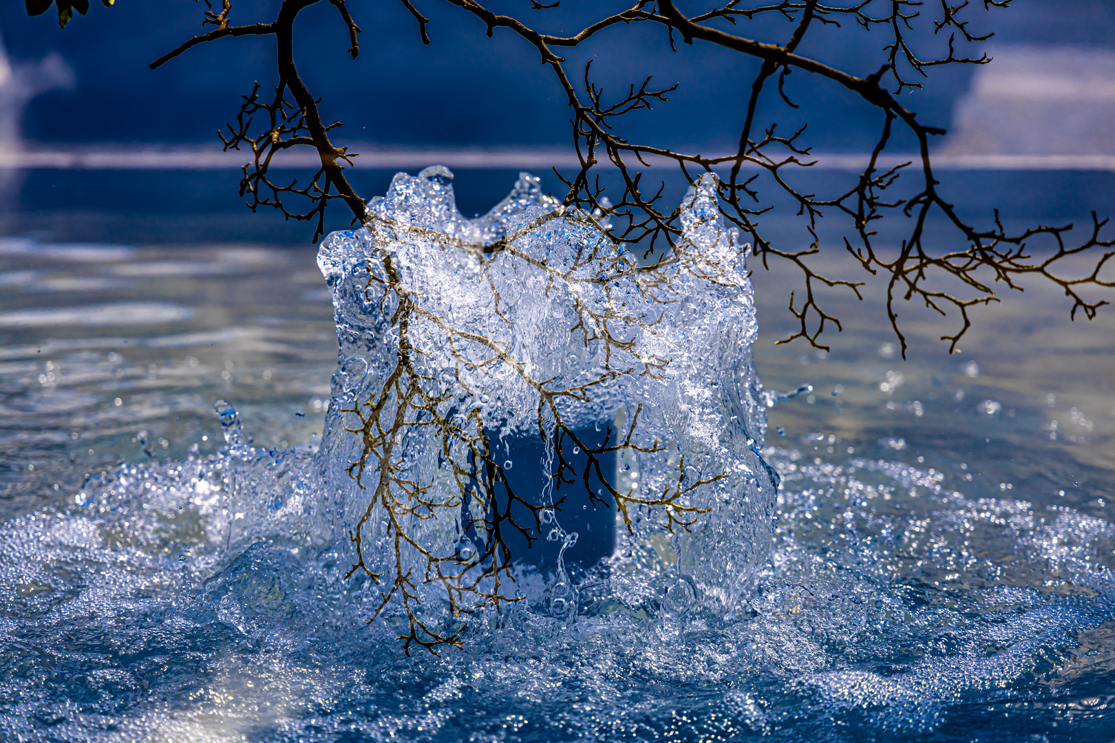 Holz und Wasser