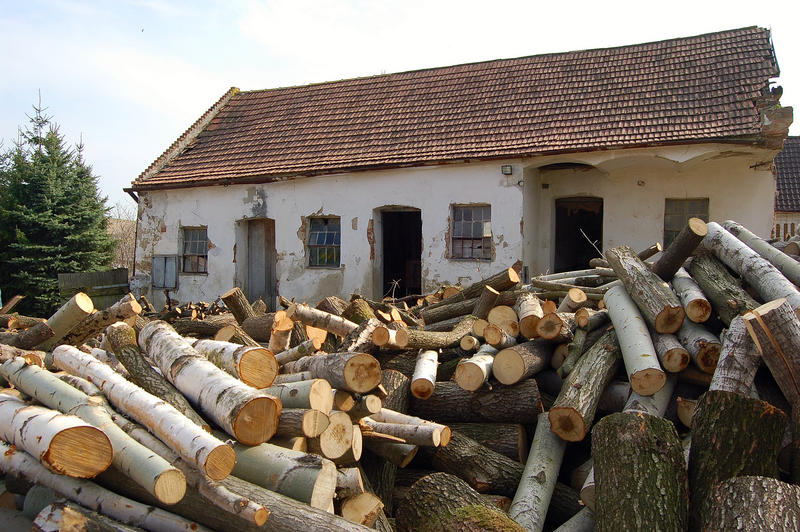 Holz vor der Hütte...