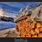 Holz vor der Hütte