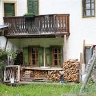 Holz vor der Hütte....