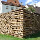 Holz vor der Hütte