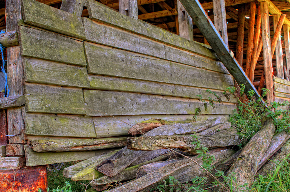 Holz vor der Hütte