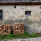 Holz vor der Hütte