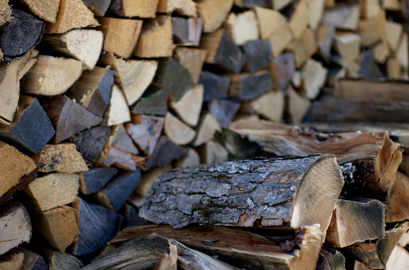 Holz vor der Hütt'n