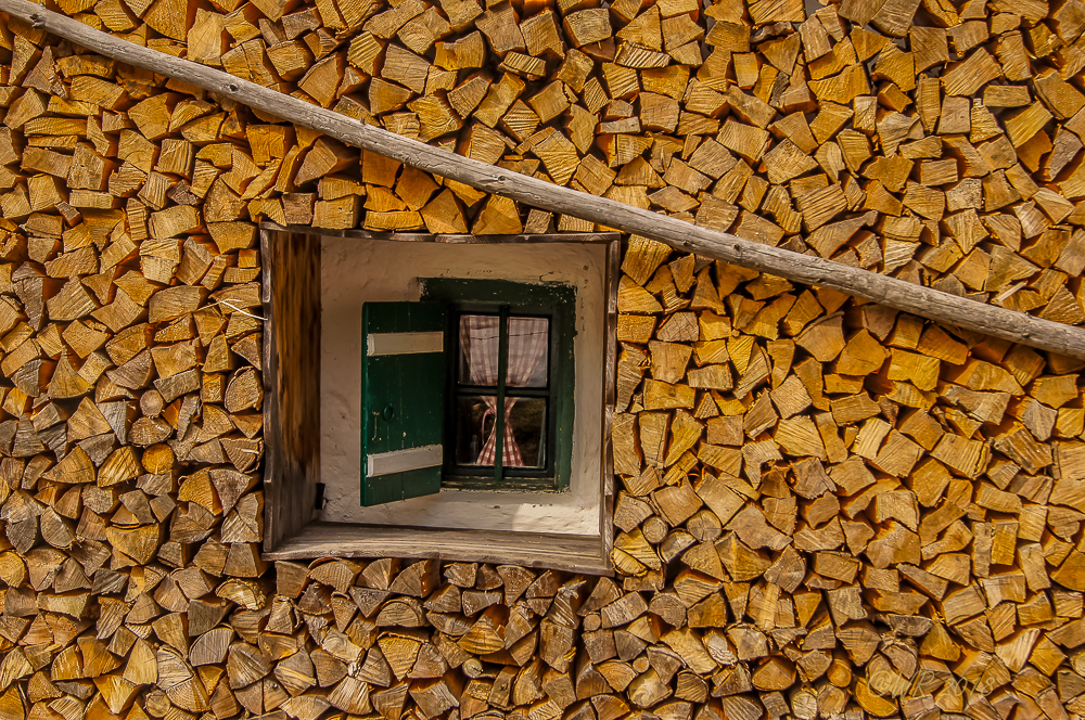 Holz vor der Hütt´n oder doch bloss eingerahmt